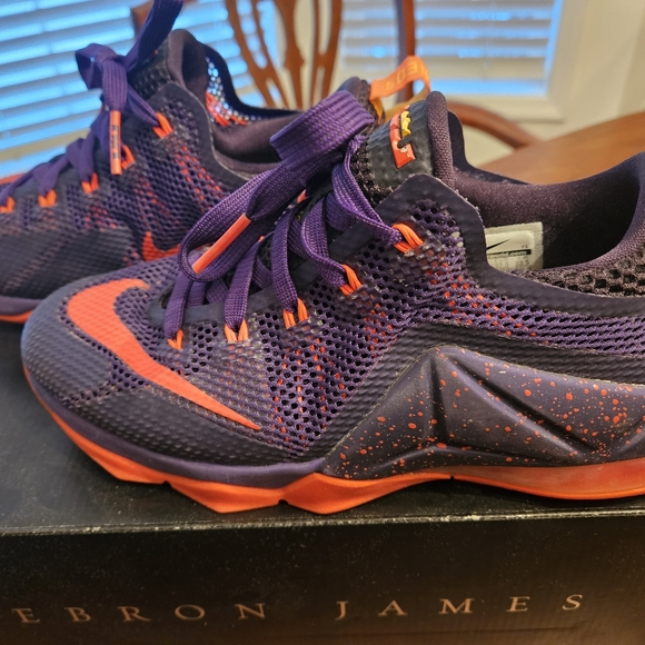 Lebron XII Low Tennis Shoes - Picture 2 of 6